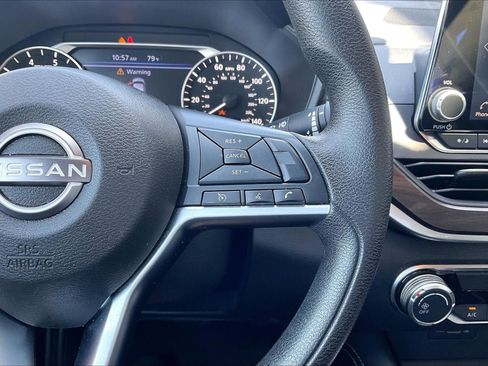 Used 2023 Nissan Altima 2.5 SV FWD image 19