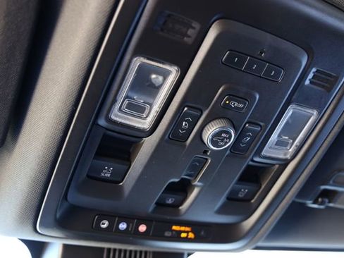 Used 2023 Chevrolet Tahoe Z71 w/ Luxury Package image 30