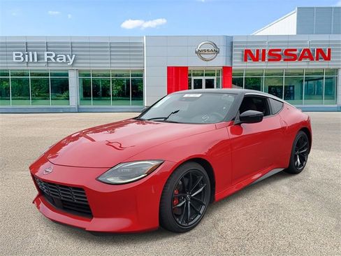 Certified 2025 Nissan Z Performance w/ Floor Mat Package image 2