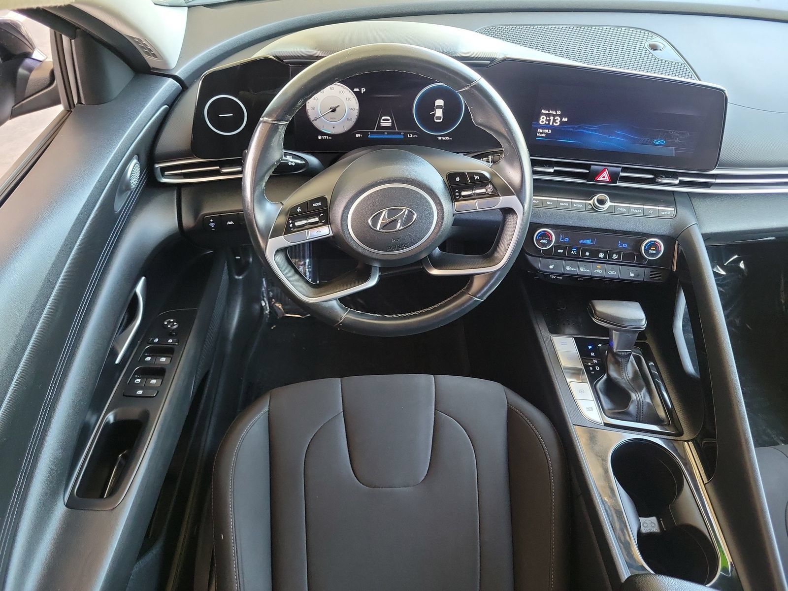 Used 2023 Hyundai Elantra SEL w/ Convenience Package FWD image 7