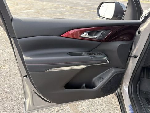 New 2026 Chevrolet Traverse Z71 image 10