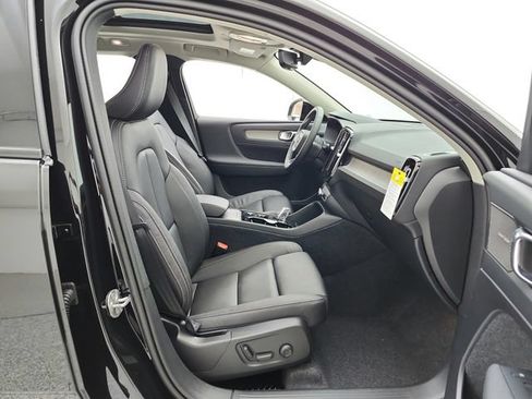 New 2026 Volvo XC40 B5 Ultra w/ Protection Package Premier AWD/4WD image 22