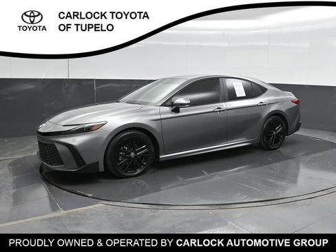 Used 2026 Toyota Camry SE w/ Convenience Package FWD image 9
