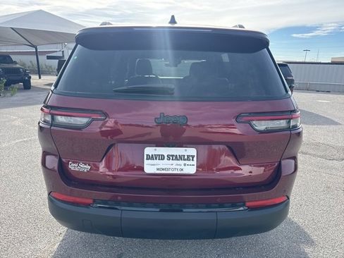 New 2025 Jeep Grand Cherokee L Altitude image 5