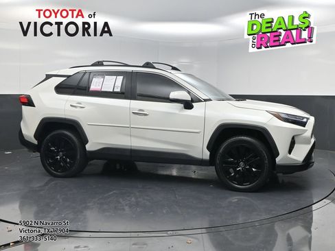 Used 2022 Toyota RAV4 Limited image 1