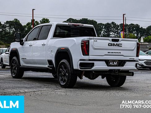 Used 2025 GMC Sierra 2500 AT4 w/ Technology Package AWD/4WD image 7