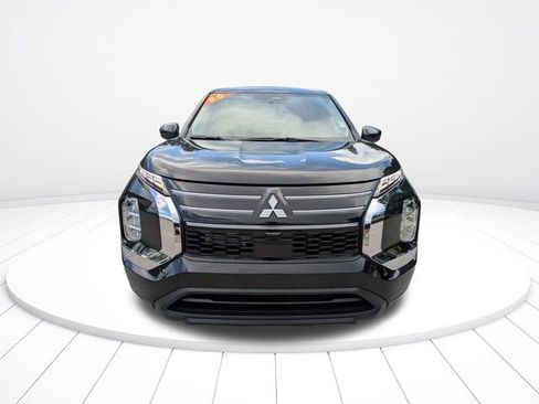 New 2026 Mitsubishi Outlander ES FWD image 9