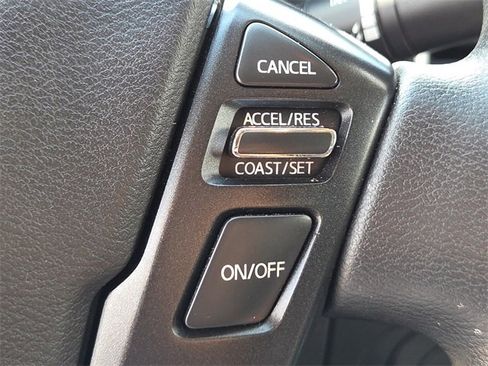 Used 2022 Nissan Frontier SV image 23