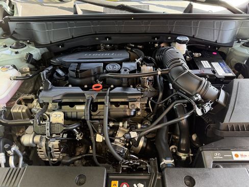 Used 2024 Hyundai Kona Limited FWD image 42