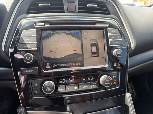 Used 2023 Nissan Maxima Platinum w/ Sport Mat Group FWD image 22