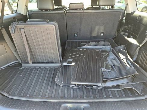 Used 2017 Toyota Highlander XLE AWD/4WD image 30
