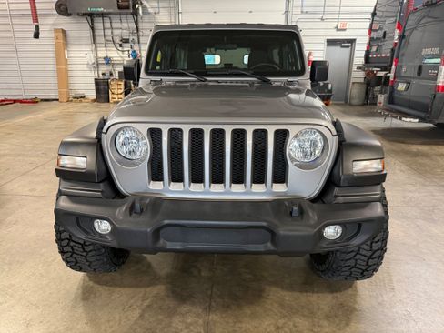 Used 2020 Jeep Wrangler Unlimited Sport AWD/4WD image 33