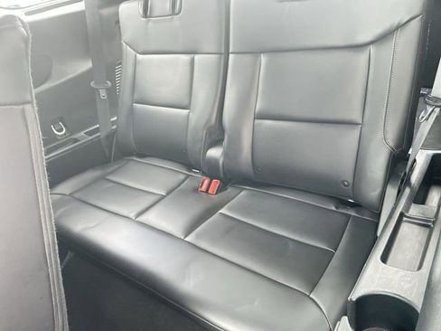 Used 2024 Ford Explorer XLT w/ Equipment Group 202A AWD/4WD image 23
