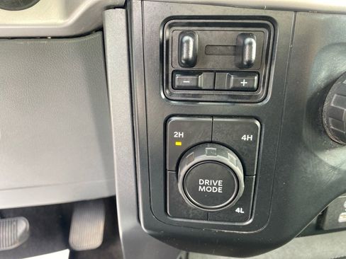 Used 2022 Ford F150 XLT w/ XTR Package image 12