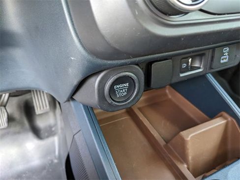 Certified 2023 Ford Maverick Lariat image 25