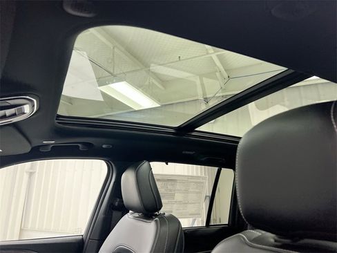 New 2025 Jeep Grand Cherokee Limited 4xe w/ Luxury Tech Group II image 16