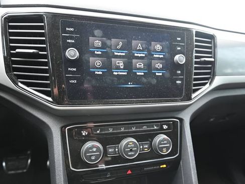Used 2022 Volkswagen Atlas SEL R-Line AWD/4WD image 13