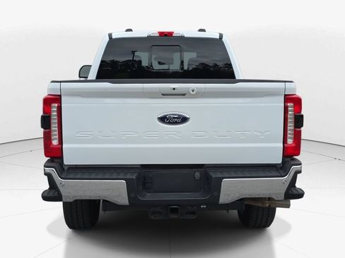 Used 2024 Ford F250 Lariat w/ FX4 Off-Road Package AWD/4WD image 5