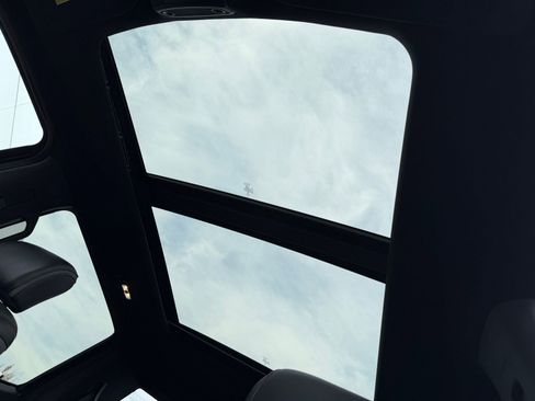 Used 2022 Ford F350 Platinum image 36