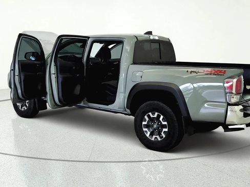 Used 2023 Toyota Tacoma TRD Off-Road AWD/4WD image 10