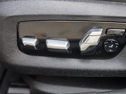 Used 2019 BMW M5 w/ Executive Package image 40