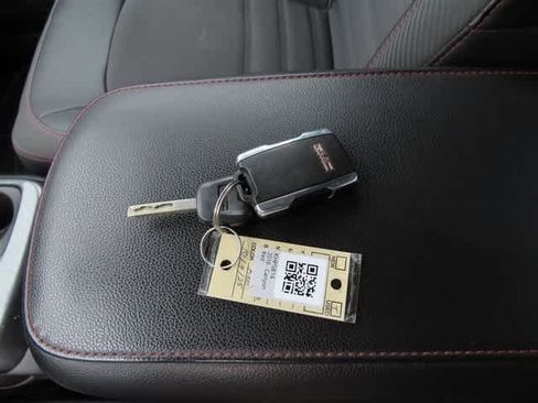 Used 2016 GMC Canyon SLE w/ All Terrain Package image 24