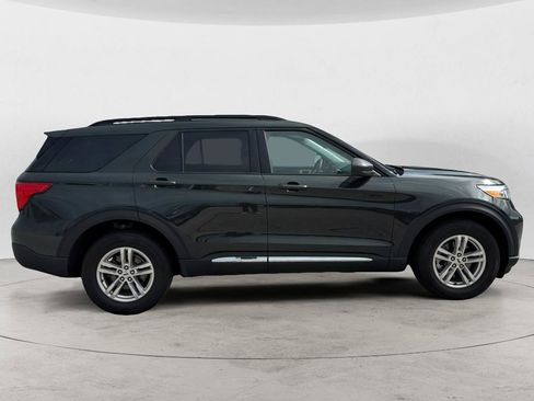 Used 2024 Ford Explorer XLT w/ Equipment Group 202A AWD/4WD image 5