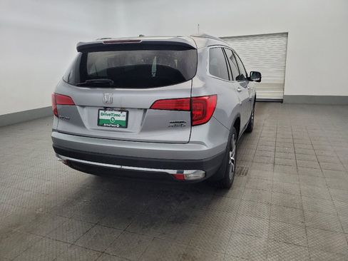 Used 2018 Honda Pilot Touring image 7