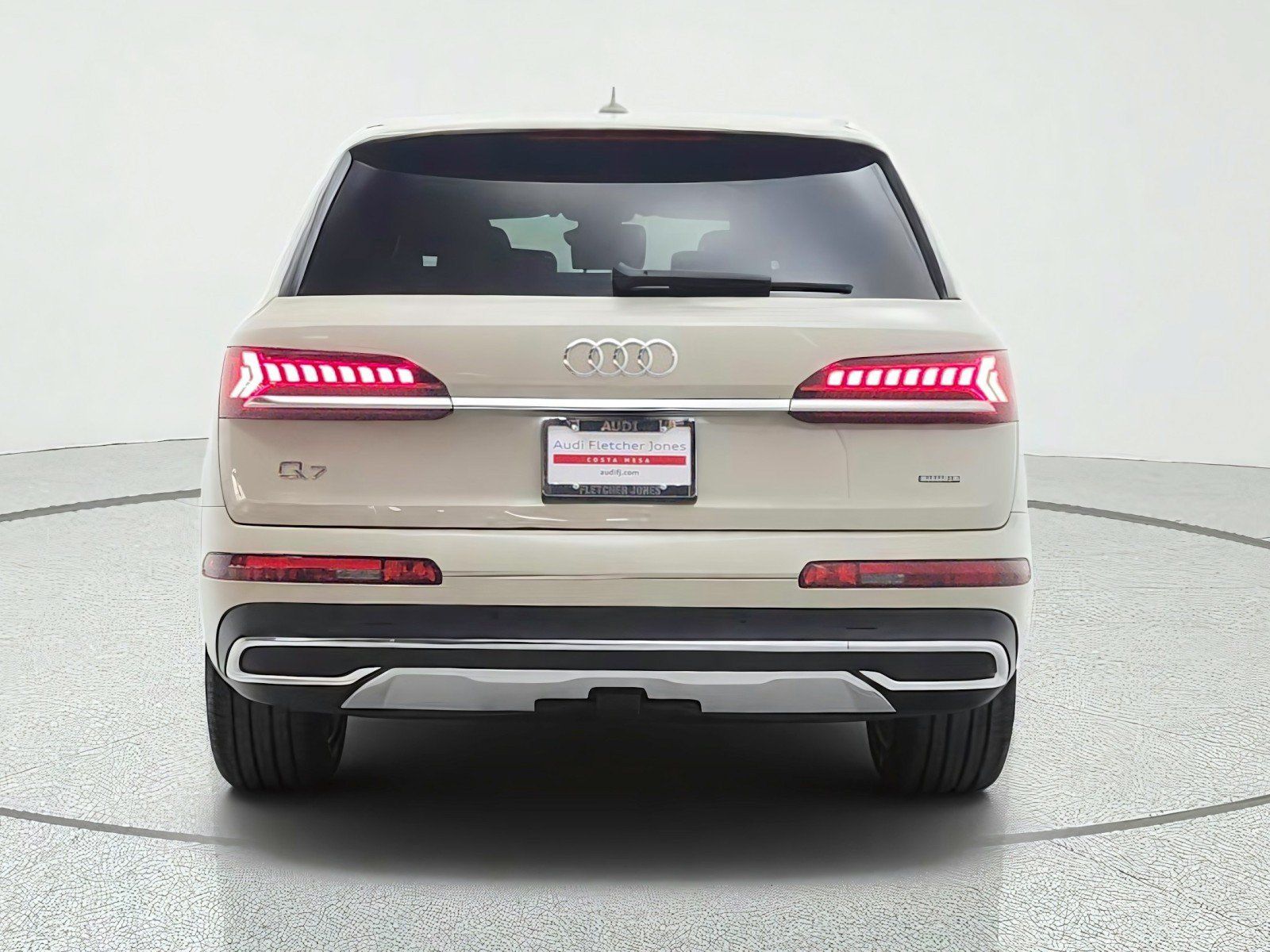 Used 2023 Audi Q7 2.0T Premium w/ Convenience Package AWD/4WD image 6