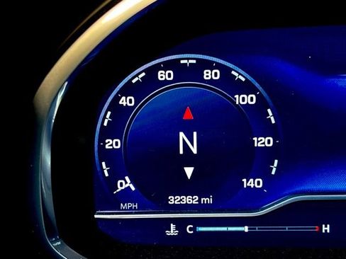 Used 2023 Chevrolet Suburban High Country image 25