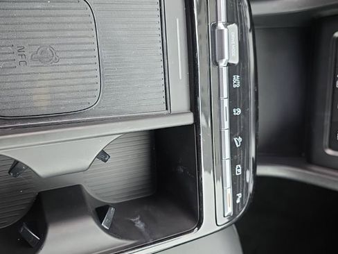 Used 2025 Hyundai Tucson Limited FWD image 15