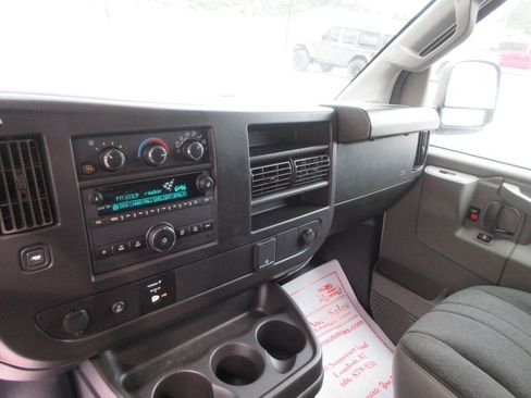 Used 2024 Chevrolet Express 2500 w/ Driver Convenience Package RWD image 11