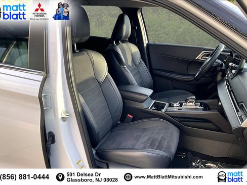 Used 2023 Mitsubishi Outlander SE image 8