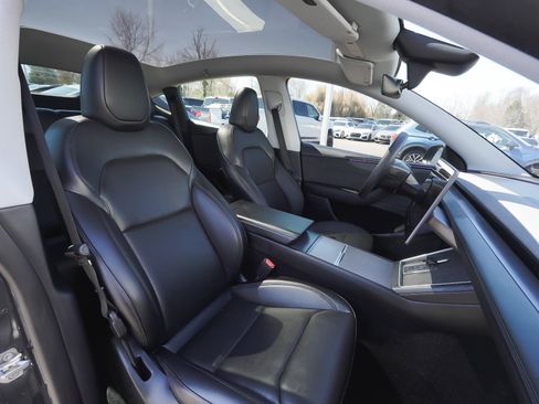 Used 2026 Tesla Model Y AWD image 35