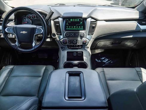 Used 2019 Chevrolet Suburban LT w/ LT Signature Package image 11