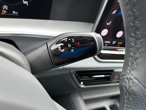 New 2026 Volkswagen Tiguan SE R-Line FWD image 13