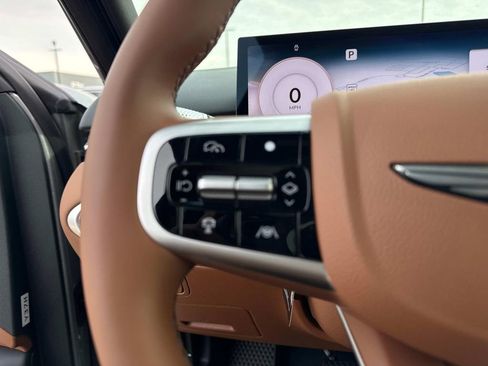 New 2026 Genesis GV70 2.5T Advanced image 25