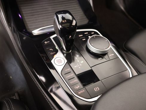 Used 2025 BMW X4 xDrive30i image 9