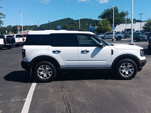 Used 2022 Ford Bronco Sport AWD/4WD image 3