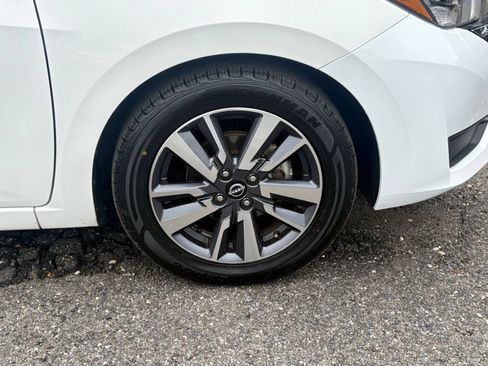 Used 2025 Nissan Versa SV FWD image 27