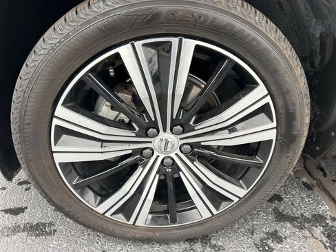 Used 2022 Volvo XC60 B5 Inscription w/ Advanced Package image 25