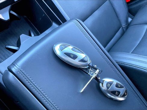 Used 2024 Hyundai Santa Fe Calligraphy image 36