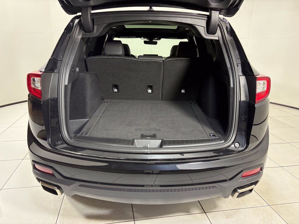 Used 2025 Acura RDX SH-AWD image 26