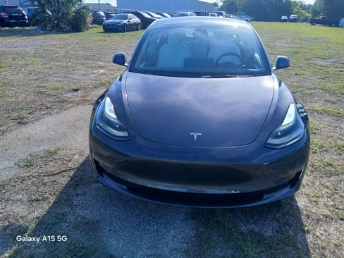 Used 2023 Tesla Model 3 Standard Range image 3