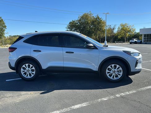 Used 2025 Ford Escape Active image 9