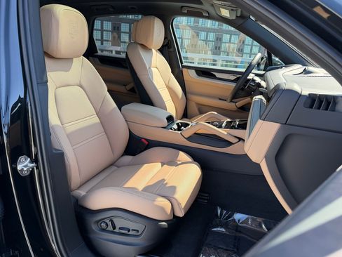 New 2026 Porsche Cayenne S AWD/4WD image 15