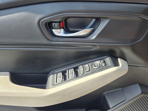 Certified 2023 Honda Accord EX image 15