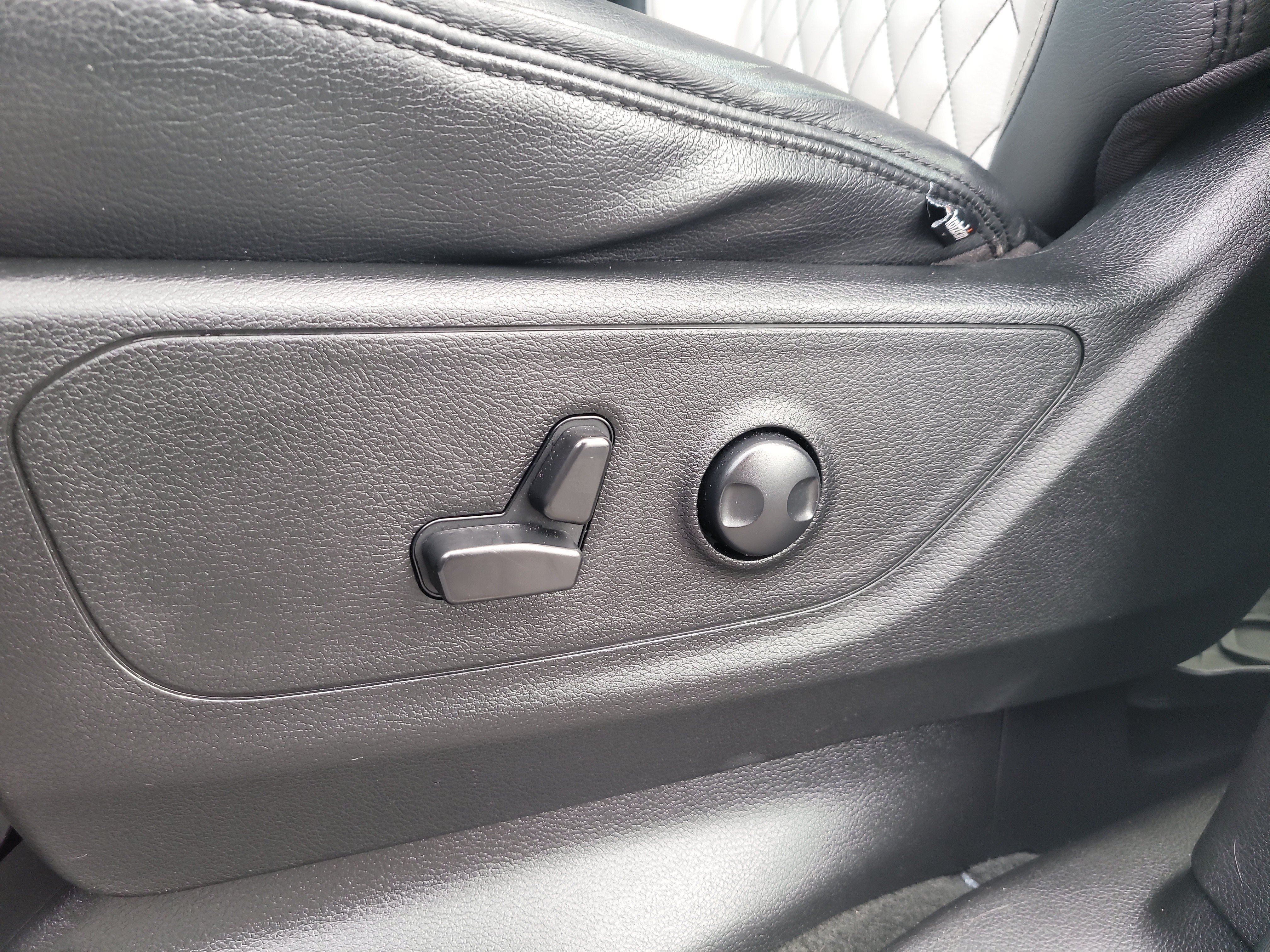 Used 2024 RAM 1500 Big Horn RWD image 19