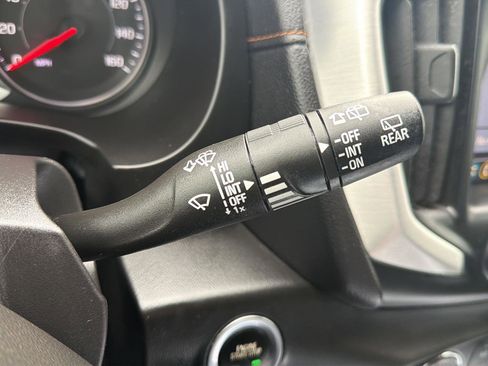 Used 2019 GMC Terrain SLE w/ Driver Convenience Package image 32