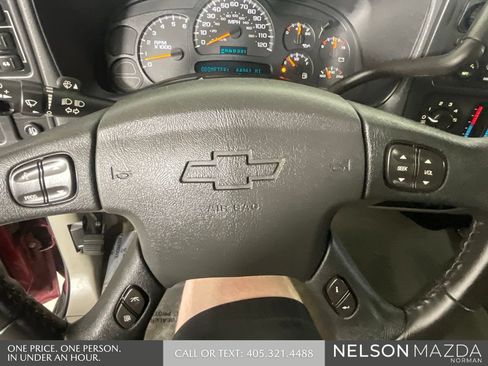 Used 2005 Chevrolet Avalanche LS w/ Onstar Plus Package AWD/4WD image 45